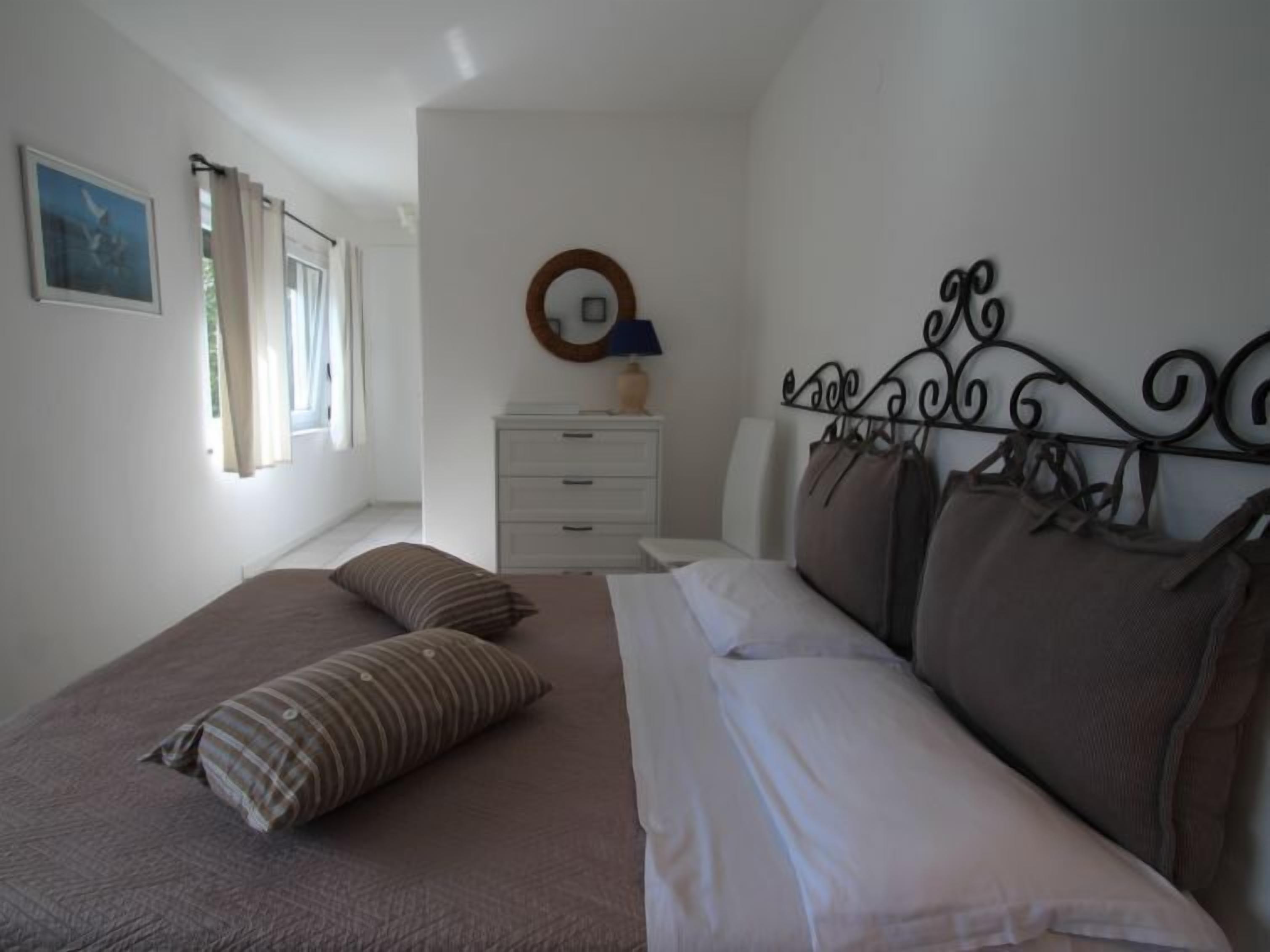 3 bedrooms, Internet