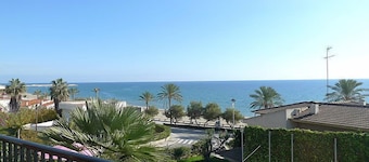 Torre Yato by Interhome