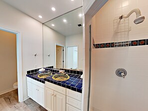 Fridge, microwave, stovetop, dishwasher - Mr193 Breezy Palms (Port Aransas)