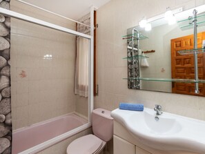 Hair dryer, towels