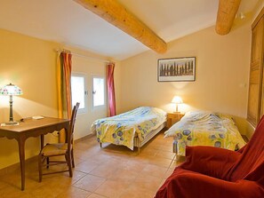 3 Schlafzimmer, Bügeleisen/Bügelbrett, kostenloses Internet