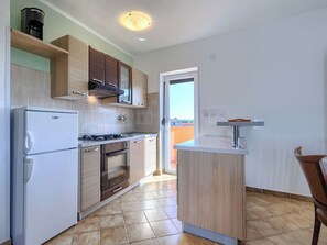 Fridge, oven, dishwasher, cookware/dishes/utensils - Mario 1 by Interhome (Pula/Krnica)