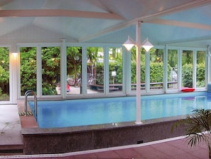 Innenpool, beheizter Pool
