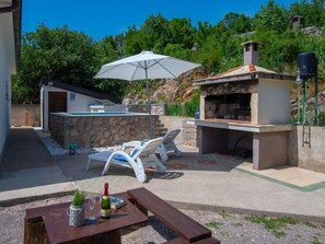 Outdoor dining - Apartment Sanja by Interhome (Karlobag)