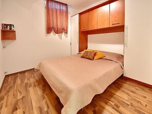 2 bedrooms, internet