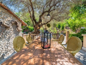 Outdoor dining - Cala Tuent by Interhome (Cala Tuent)