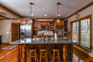 House, Multiple Beds, Hot Tub | Private kitchen