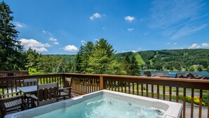 Spa - Amazing View (McHenry)