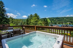 Spa - Amazing View (McHenry)