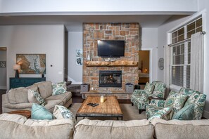 House, Multiple Beds | Living room