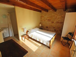6 bedrooms, internet