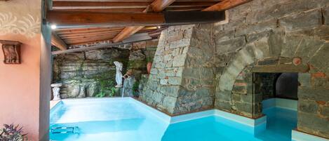 Piscine couverte, piscine chauffée