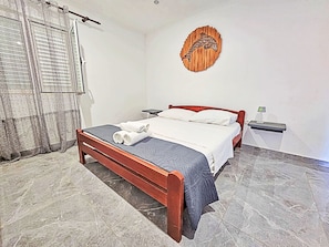 1 quarto, acesso à internet