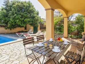 Outdoor dining - Mas Pere by Interhome (Calonge)