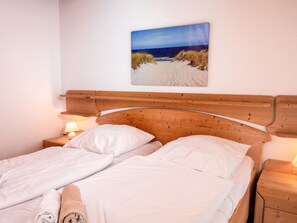 3 Schlafzimmer, Schreibtisch, Bügeleisen/Bügelbrett, Internetzugang