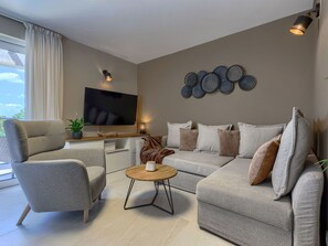 TV - Albona Luna by Interhome (Labin)