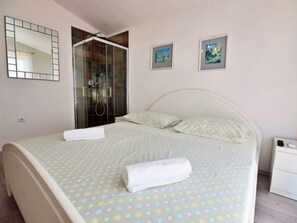 4 bedrooms, WiFi