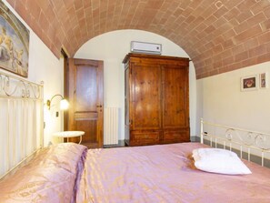 3 bedrooms, internet
