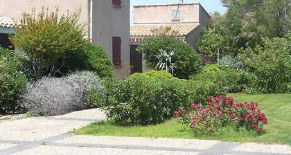 Les Leucatines 3 by Interhome