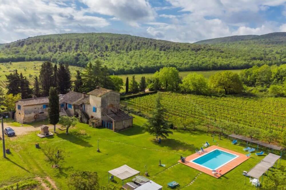 Fattoria Petraglia - Loggiato by Interhome