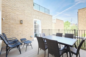 Apartment, 3 Bedrooms, Terrace | 3 bedrooms, individually decorated, individually furnished