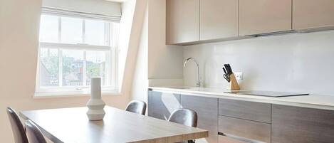 Apartment, 2 Bedrooms | 2 bedrooms, individually decorated, individually furnished