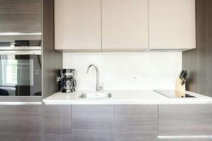 2 bedrooms, individually decorated, individually furnished