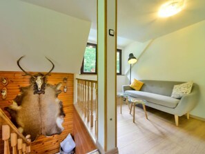 Televisión y chimenea 