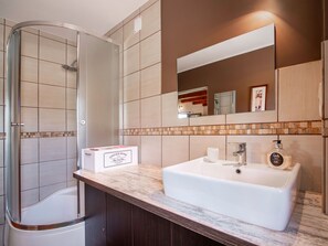 Bathroom - Dom zielony by Interhome (Stare Juchy)