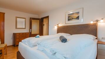 7 Schlafzimmer, Internetzugang