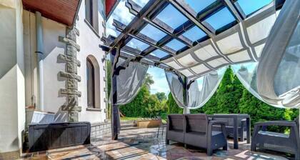 Zameczek Falsztyn by Interhome