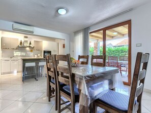 تناول الطعام