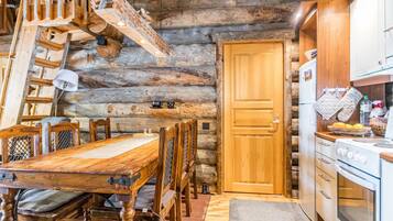 Jääkaappi, mikroaaltouuni, astianpesukone