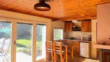 Fridge, toaster, cookware/dishes/utensils
