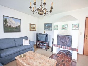 TV, lareira