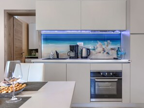 Fridge, microwave, oven, dishwasher