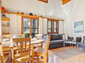 Dining - Aragon F130 by Interhome (Ernen)