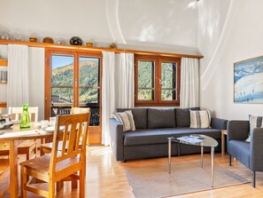 TV - Aragon F130 by Interhome (Ernen)