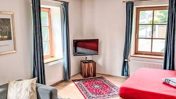 3 bedrooms, Internet