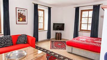 3 bedrooms, Internet