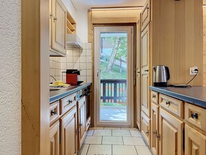 Fridge, microwave, oven, dishwasher - Eden Roc 53 by Interhome (Nendaz)