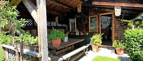 屋外ダイニングエリア