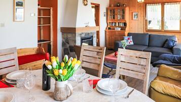 Télévision, cheminée