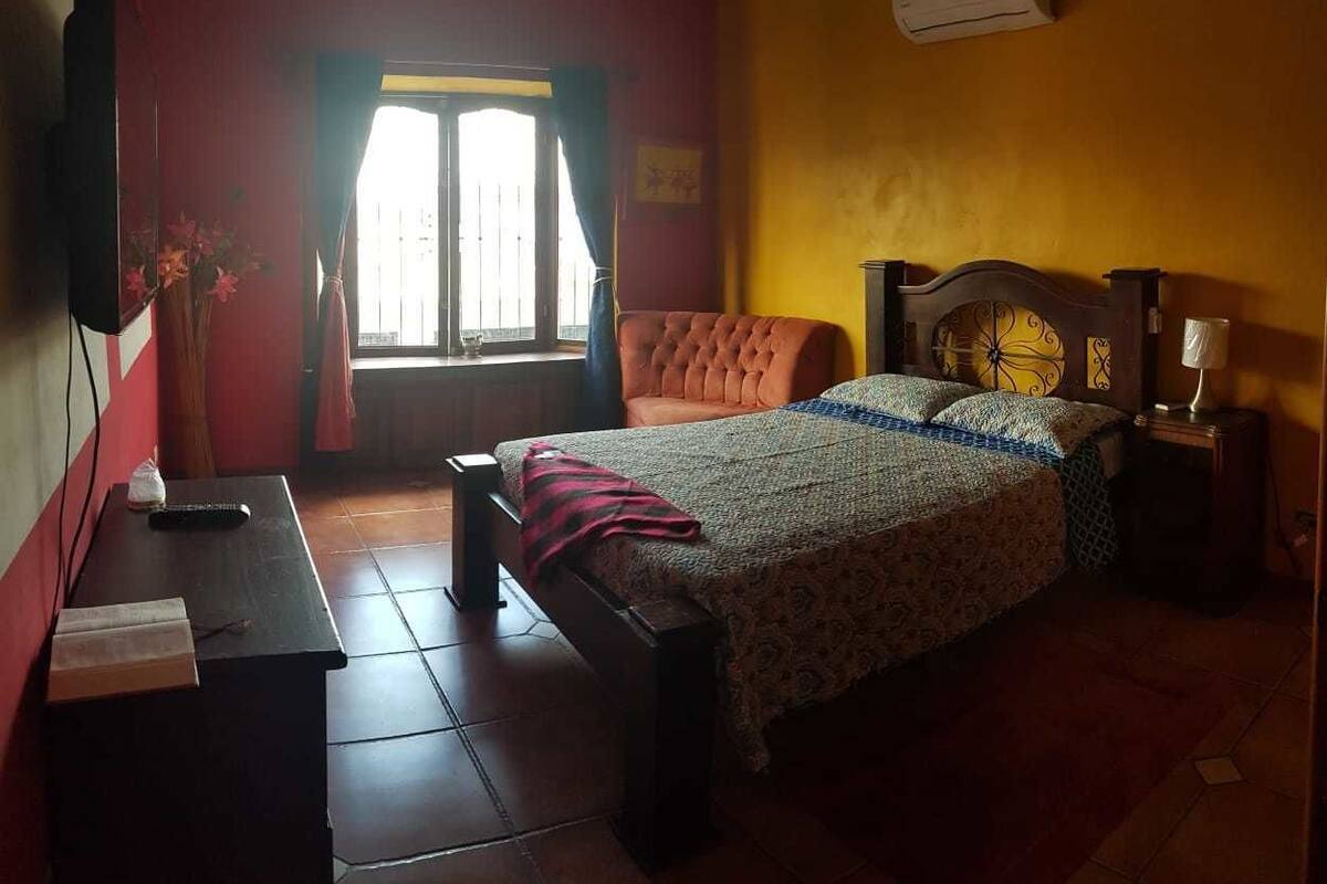 Seprai premium, selimut bulu angsa, dan tirai kedap cahaya