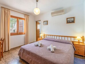 3 dormitorios, tabla de planchar con plancha, wifi