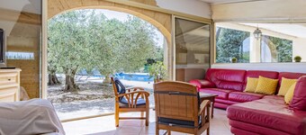 Cucuron by Interhome