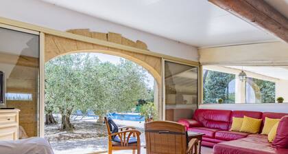 Cucuron by Interhome