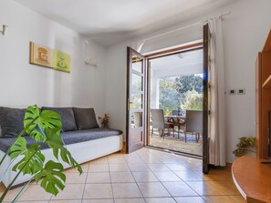 TV - Apartment Anica by Interhome (Zadar)