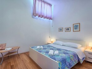 2 室のベッドルーム、WiFi