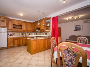 Interior - Hilde Red by Interhome (Medulin)